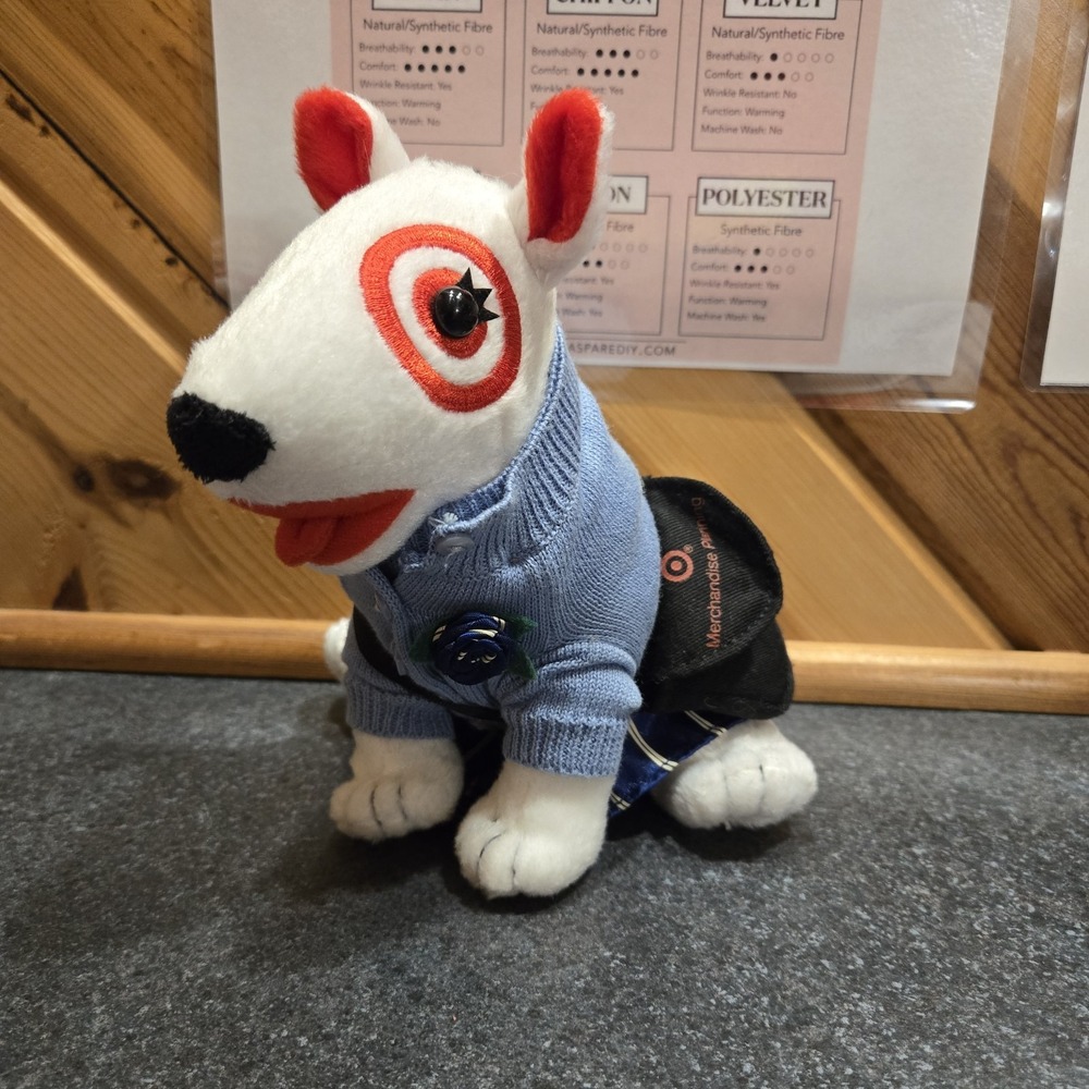 Target Bullseye 7"‎ Plush Sweater Dog 2008